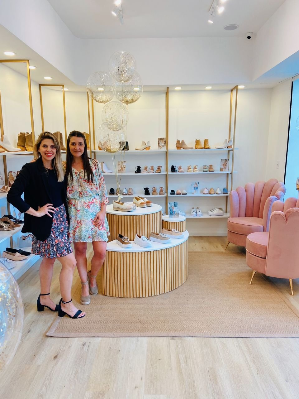 Elizabeth Lemck y Melisa Conejero, Loviu.